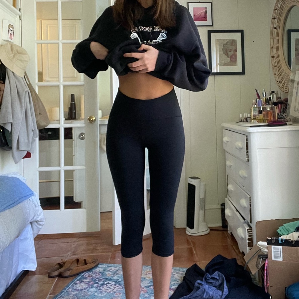 Capri Lululemon Leggings with Mesh